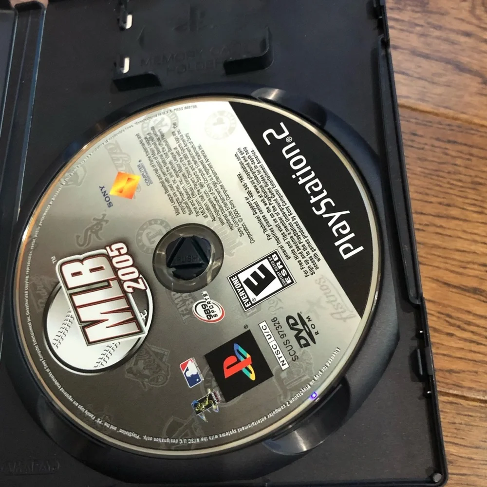 PlayStation 2 2005 MLB Major League Baseball GAME with box and Manual